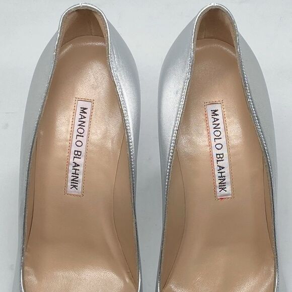 Manolo Blahnik Hangisi 105MM Crystal Buckle Leather Pumps size 37.5 - Picture 5 of 16